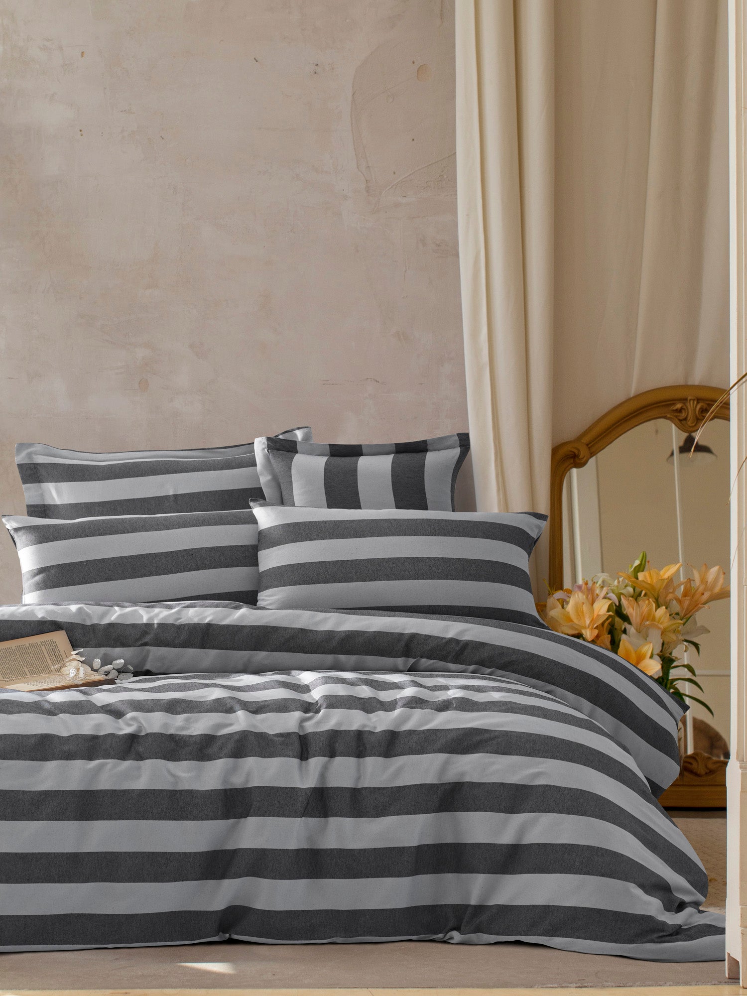 Max Yollu Saten Çift Kişilik Siyah - Nevresim Takımı - 029597