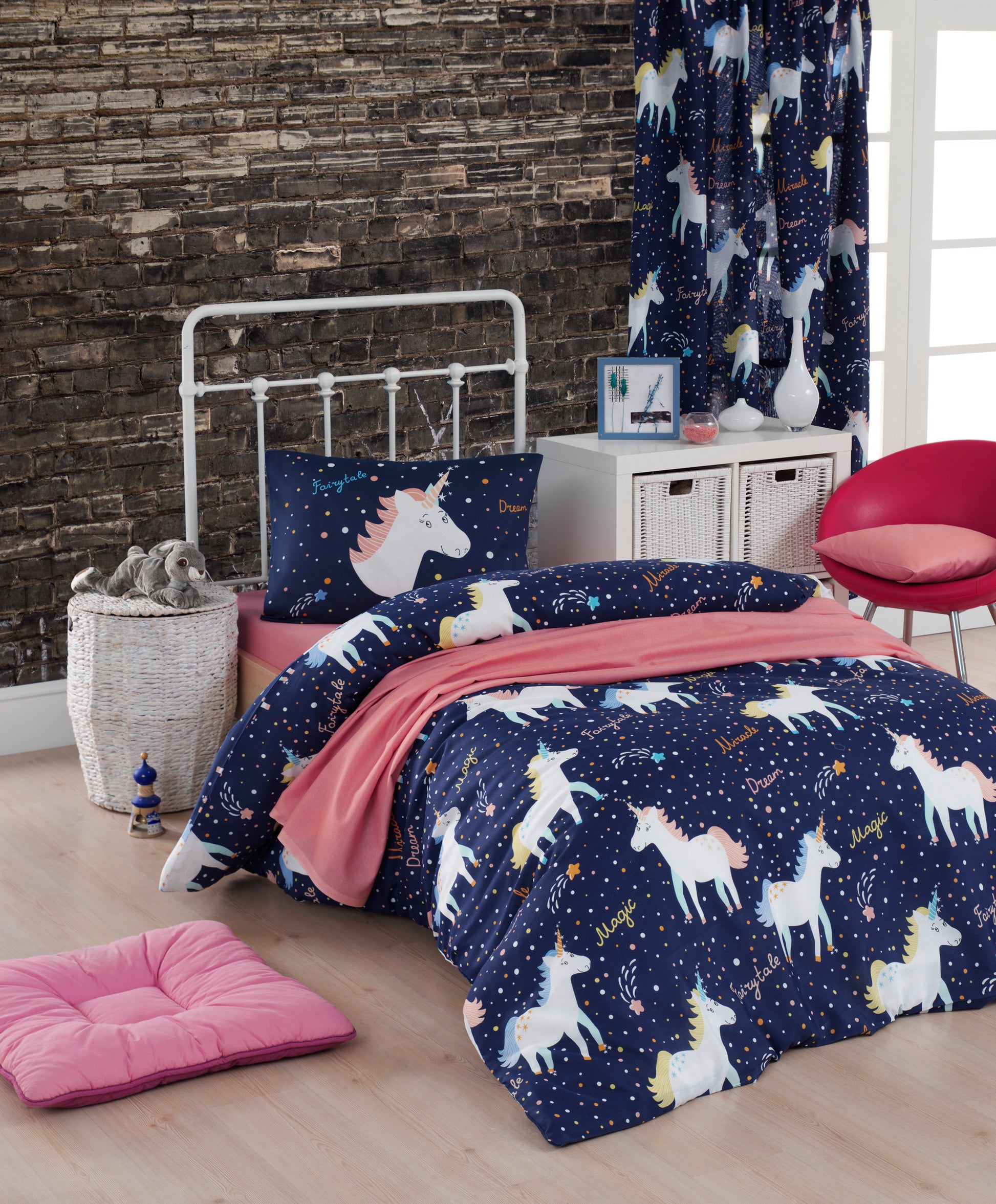 MagicUnicorn Laci Tek Kişilik Nevresim Takımı