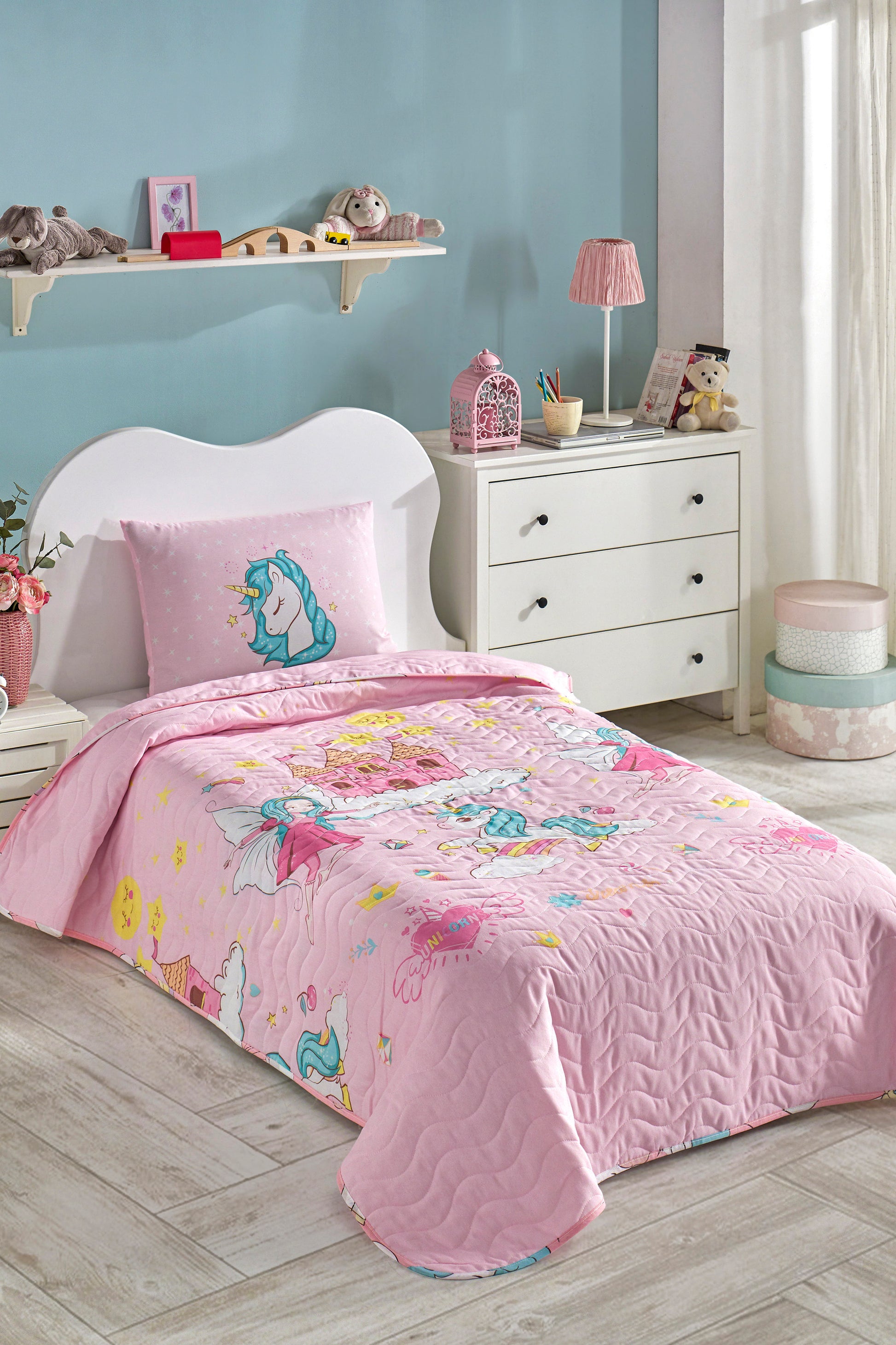 Unicorn Dreams Pembe Tek Kişilik Yatak Örtüsü