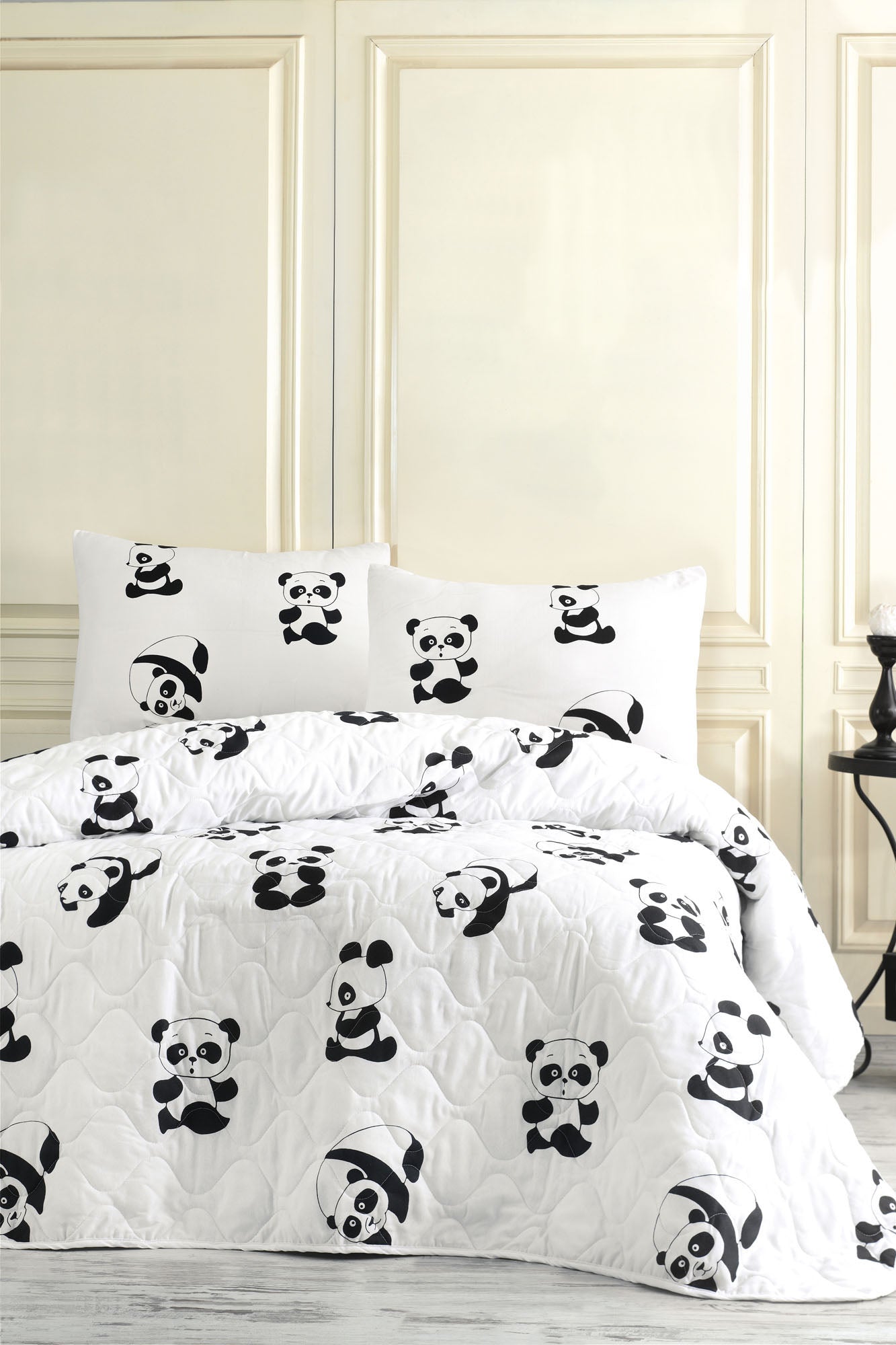 Panda Beyaz Tek Kişilik Yatak Örtüsü
