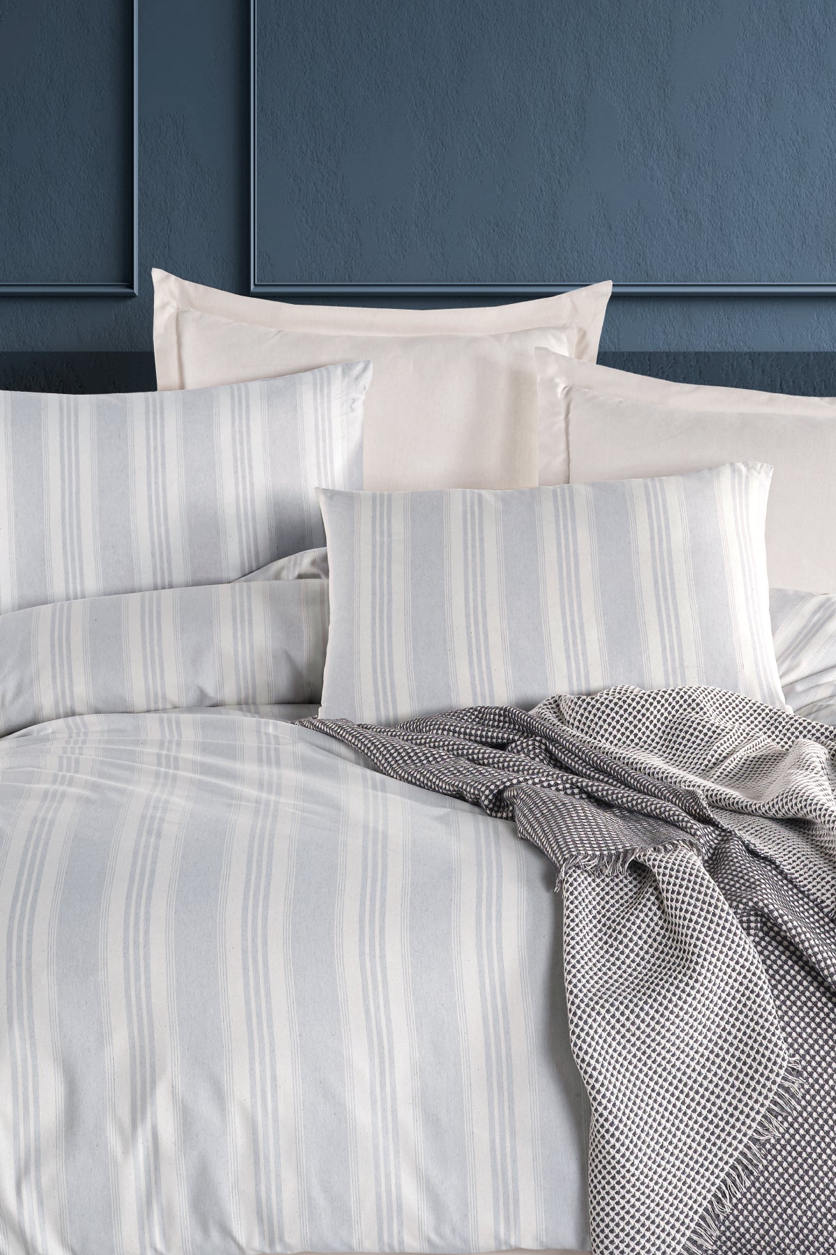 Soft Line Gri Çift Kişilik Nevresim Takımı