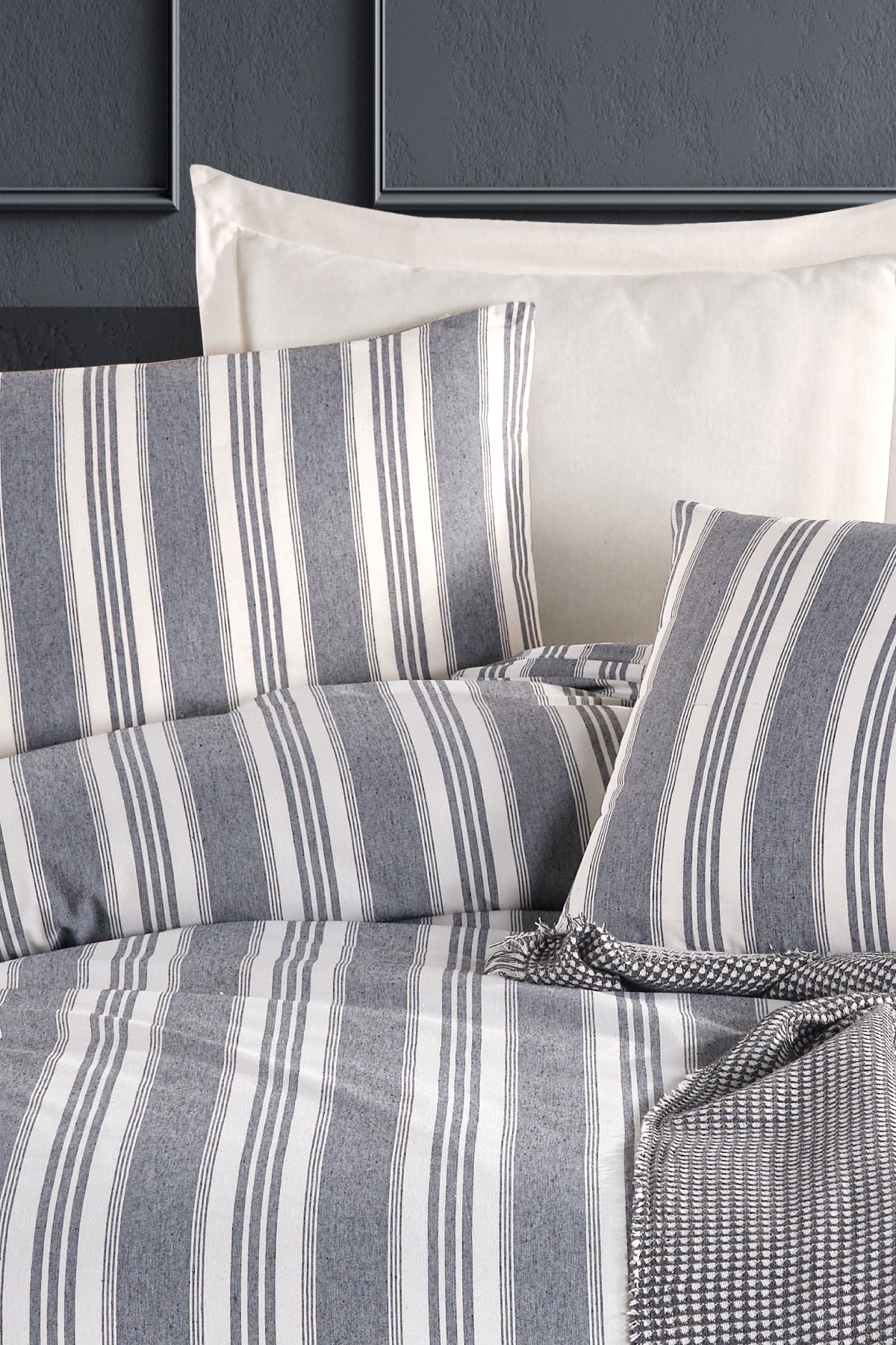 Soft Line Antrasit Çift Kişilik Nevresim Takımı