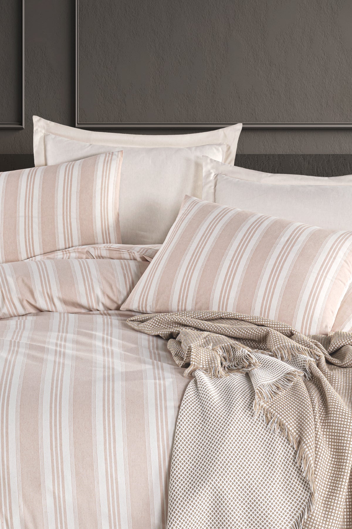 Soft Line Bej Çift Kişilik Nevresim Takımı