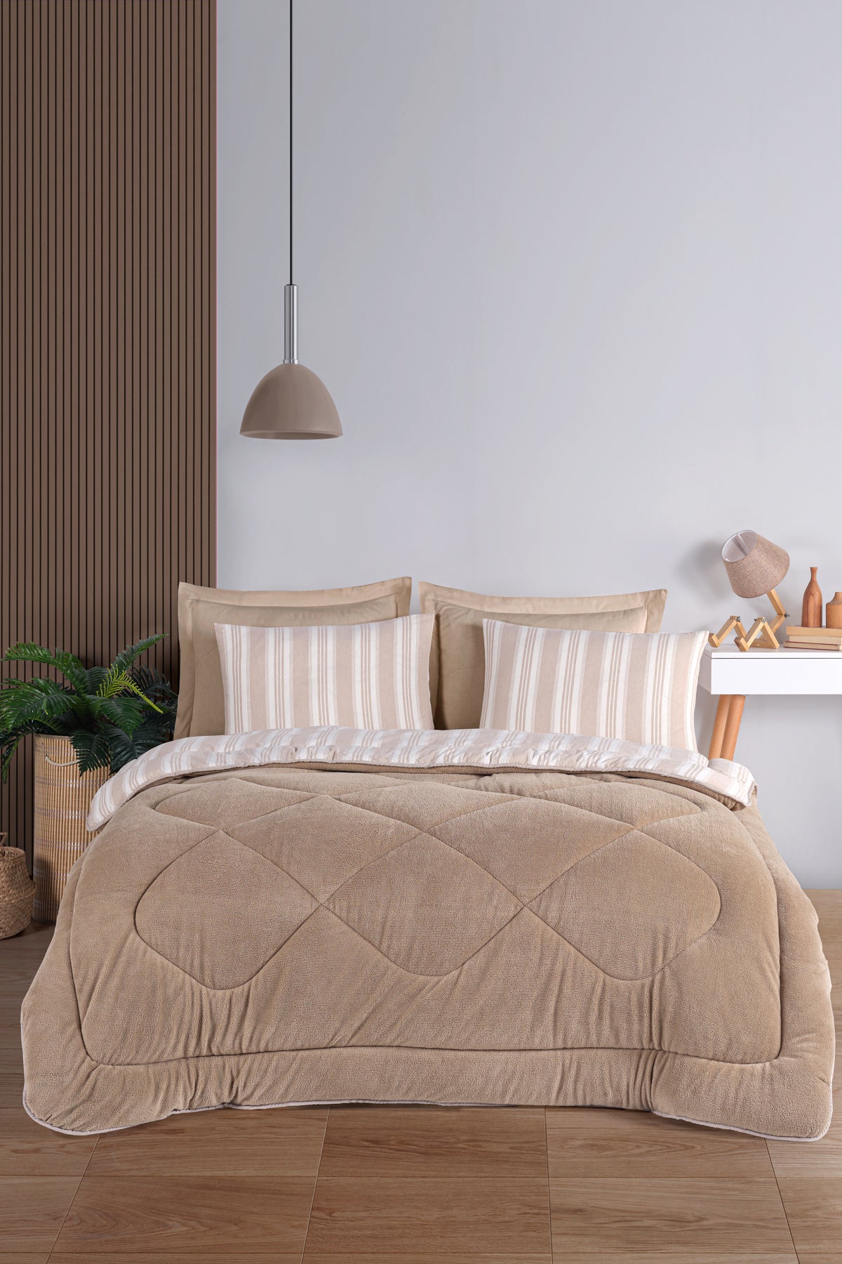Soft Line Bej Çift Kişilik Yorgan